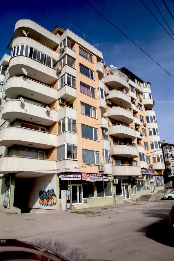 Stadium Apartments Veliko Tarnovo Eksteriør billede